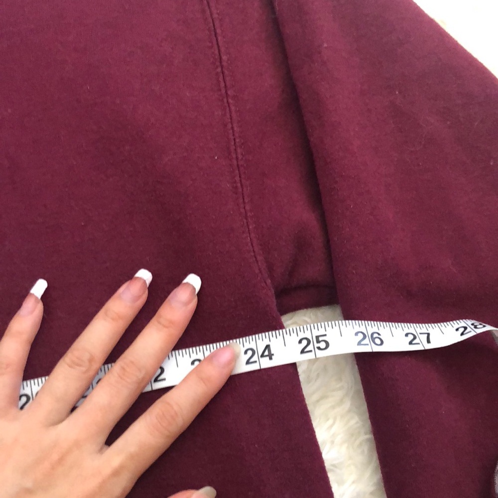 💕🐳 Maroon crewneck mean girls sweater sweatshirt - Picture 6 of 9